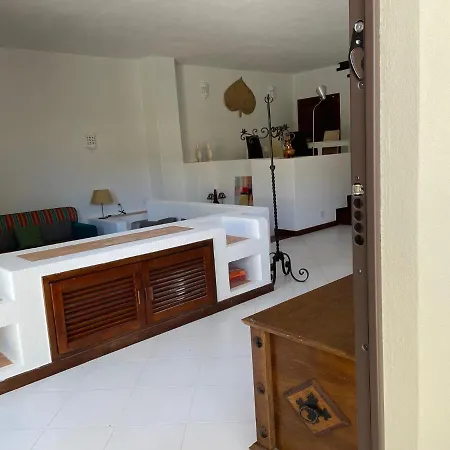 Casa Dos Lirios 阿尔布费拉