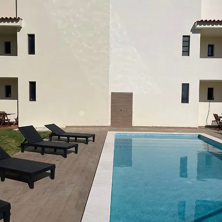 펜션 Casa Dos Lirios 알부페이라