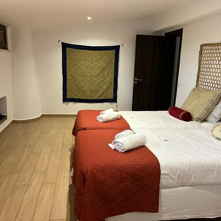 Casa Dos Lirios البوفيرا